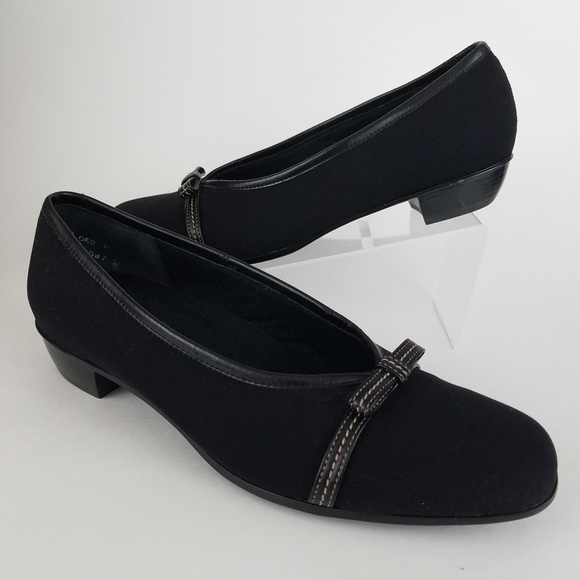 munro black flats
